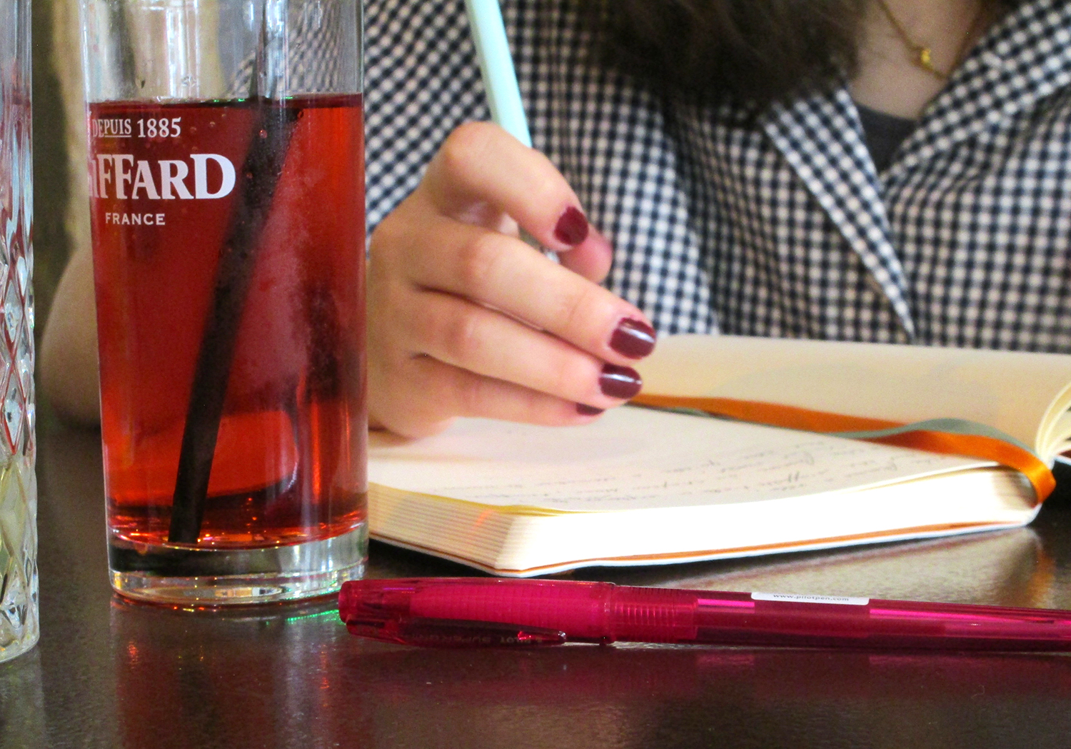 Jeudi 25 juin 2026 <strong>Atelier d'écriture</strong> 10h au bar BariKade